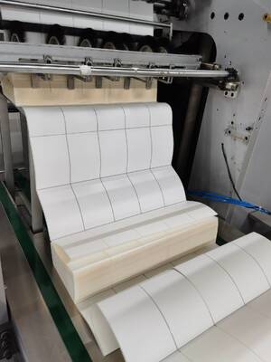 Αυτοκόλλητο θερμικό αυτοκόλλητο ετικέτας γραμμικού κώδικα Fanfold Αυτοκόλλητο ετικέτας Προσαρμοσμένο μέγεθος 100mm*150mm